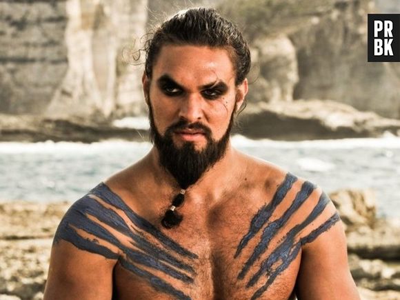 Em "Game of Thrones" Drogo é o lider da tibro dothraki, lá todos são fluentes na língua