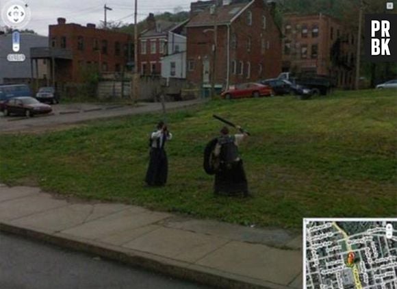 Google Street View flagra luta de espada