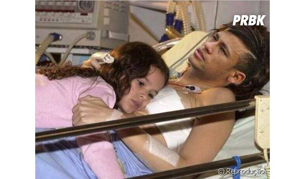 Bruna Marquezine deitadinha no peito de Neymar no hospital