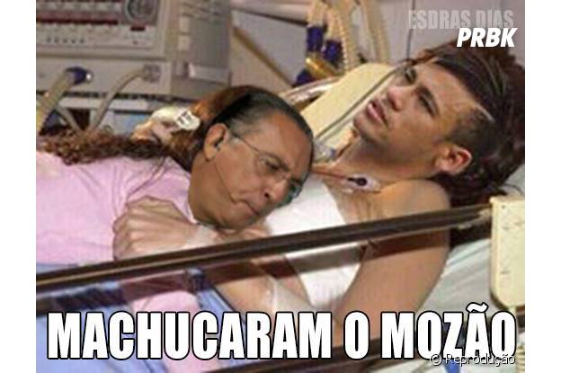 Galvão Ficou com ciúme e também deitou no colinho de Neymar