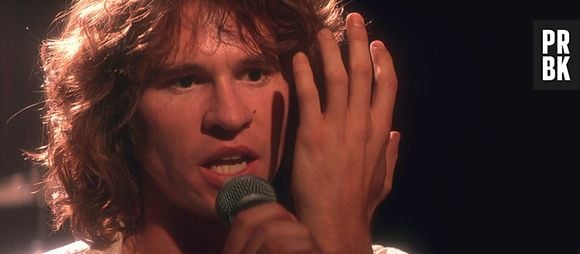 Val Kilmer interpretou músico Jim Morrison no filme "The Doors"