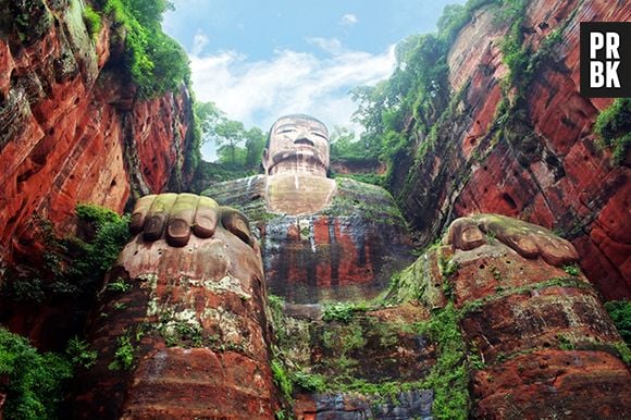 A maior estátua de Buda do mundo fica na China!