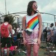 No Carnaval 2017, muitos fãs de Bruna Marquezine desaprovaram seu look cheio de tendências, como a meia transparente e a pochete diferentona
