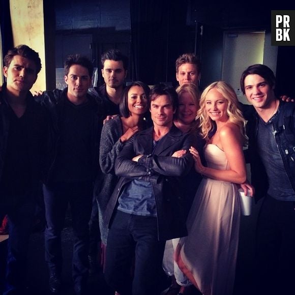 O elenco de "The Vampire Diaries" fez a sessão de fotos para a 6ª temporada