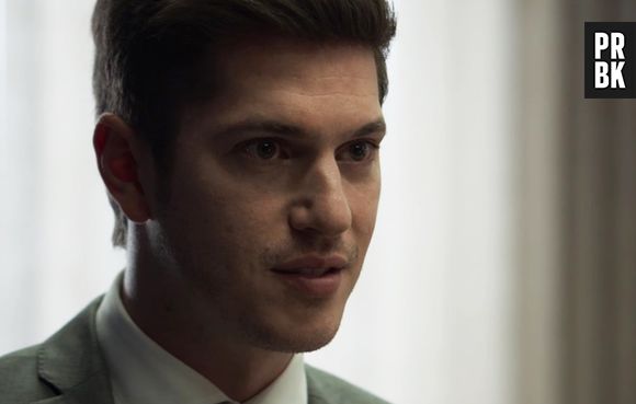 Em "O Outro Lado do Paraíso": Bruno (Caio Paduan) diz que se a mãe não tratar Raquel (Érika Januza) bem ele desaparecerá de sua vida