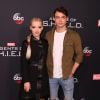 Dove Cameron mal entrou em "Agents of SHIELD"  e já participa dos eventos da série!