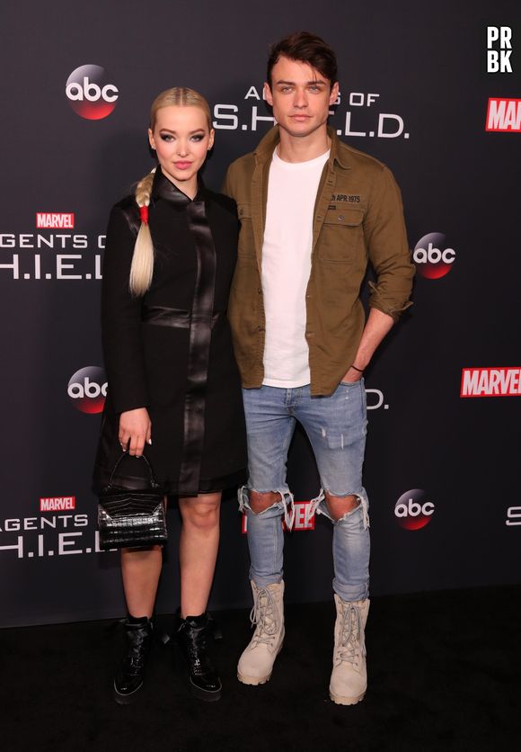 Dove Cameron mal entrou em "Agents of SHIELD"  e já participa dos eventos da série!