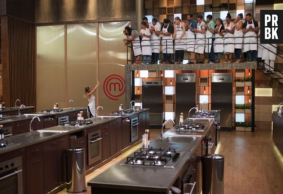 Brissa é eliminada do "MasterChef Brasil" e se despede dos participantes que continuam no programa