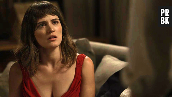 Em "O Outro Lado do Paraíso": Clara (Bianca Bin) dá a entender que ainda ama Patrick (Thiago Fragoso) na frente dele