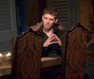 Os atores Klaus e Elijah de The Vampire Diaries mostram vínculo fraternal  em imagens de reunião