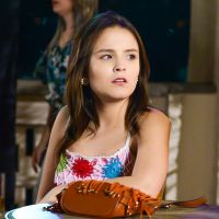 Em "As Aventuras de Poliana", Mirela arma para Guilherme pensar que Raquel está com Vini