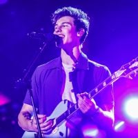 Shawn Mendes relembra queda durante show no Canadá: "Foi insano"