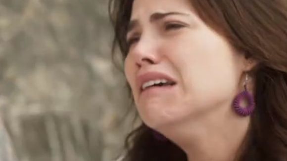 Ícaro descobre que Rosa é vigarista e parte para violência em "Segundo Sol"