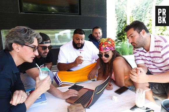 Anitta se reúne com DJ Khaled e outros produtores americanos, e pode fechar nova parceria em breve