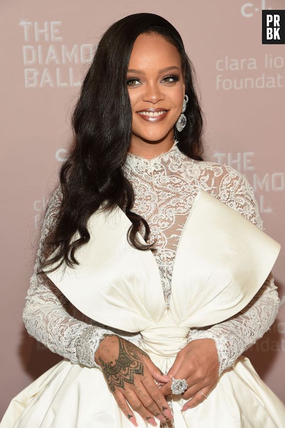 Rihanna deve lançar uma música nova em breve