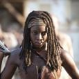 Em "The Walking Dead": Michonne (Danai Gurira) mata seis crianças para salvar Judith (Cailey Fleming)