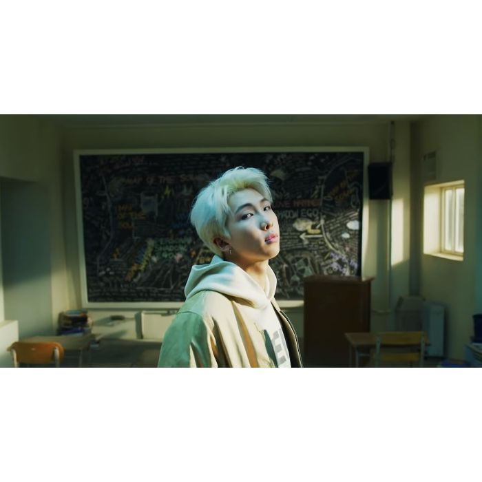 RM é a estrela do primeiro teaser do comeback do BTS com   &quot;MAP OF THE SOUL: PERSONA&quot;