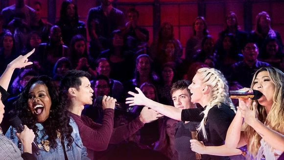 O elenco de "Glee" se reencontrou numa batalha de rimas daquelas! Confira