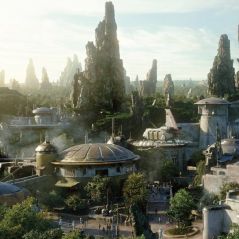 Parque temático de "Star Wars" será inaugurado nesta sexta-feira (31)