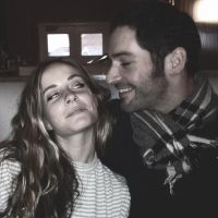 Presente caro? Que nada! Tom Ellis, o "Lucifer", diz o que quer ganhar de casamento