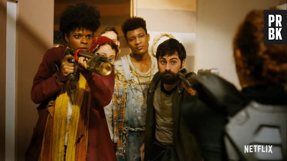 Rafael (Rodolfo Valente) e Joana (Vaneza Oliveira) em uma cena dos novos episódios. Terceira temporada de "3%" estreia nesta sexta-feira (7)