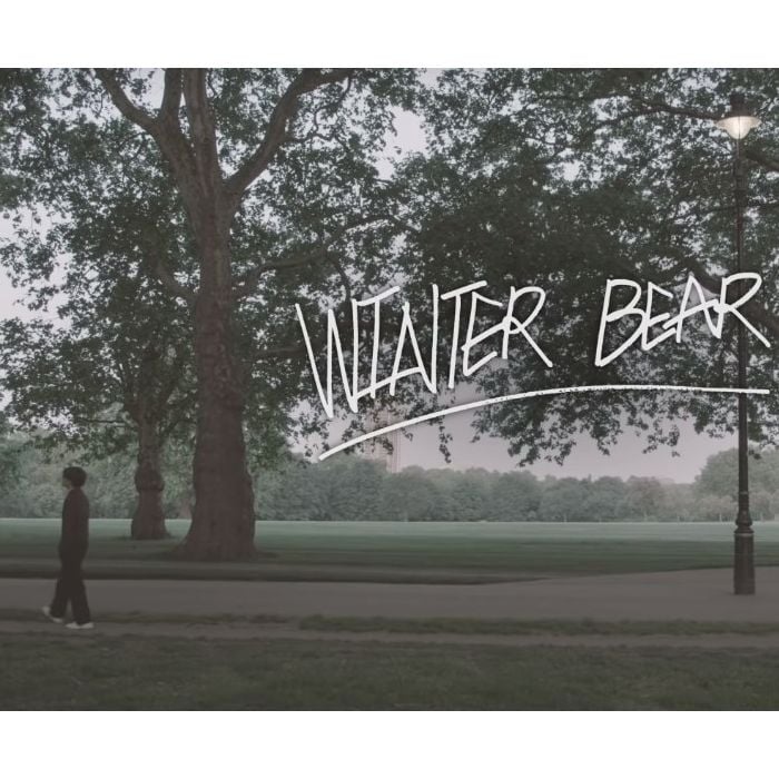 Kim Taehyung, o V do BTS, lançou uma música solo inédita! Confira &quot;Winter Bear&quot;
