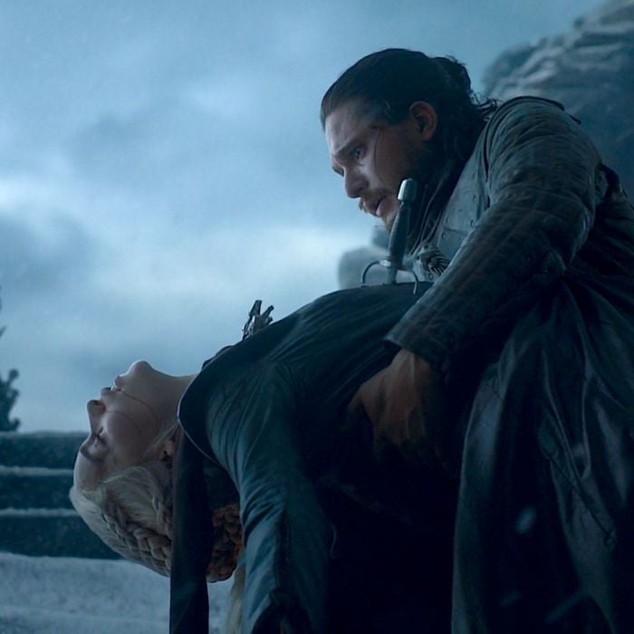&quot;Game of Thrones&quot;: Daenerys (Emilia Clarke) fez tudo que fez pra terminar sendo assassinada por Jon Snow (Kit Harington)