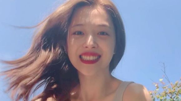 Sulli, ex-integrante do grupo f(x), morre aos 25 anos