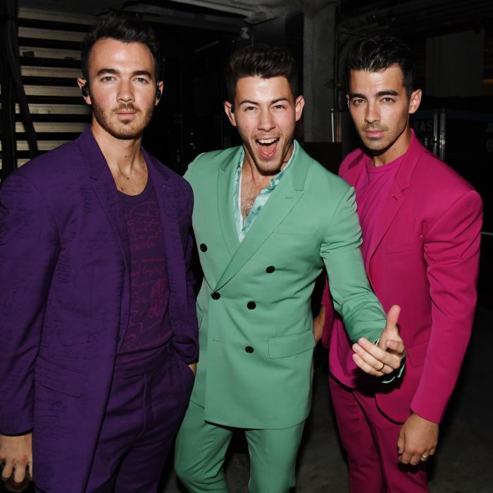 Quais músicas do Jonas Brothers não pode faltar no Brasil?