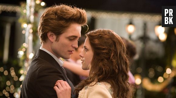 Kristen Stewart diz que namorar Robert Pattinson foi difícil