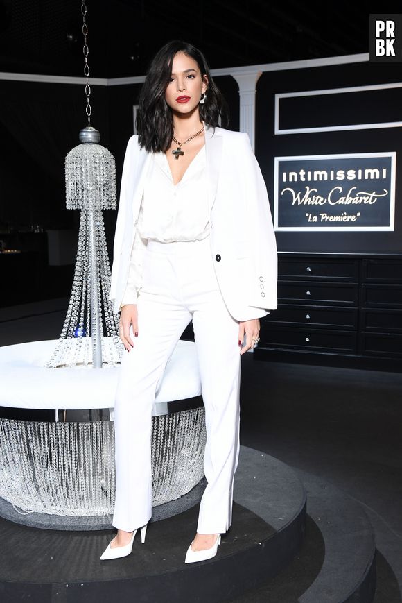 Bruna Marquezine evita falar de coisas pessoais na internet