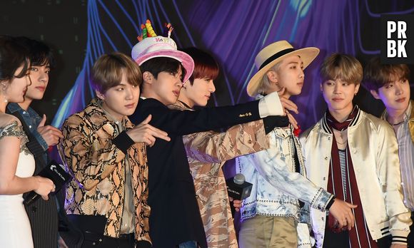 BTS posa no Mnet Asian Music Awards 2019

