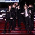 BTS posa no New Year's Rockin' Eve With Ryan Seacrest 2020
  
  