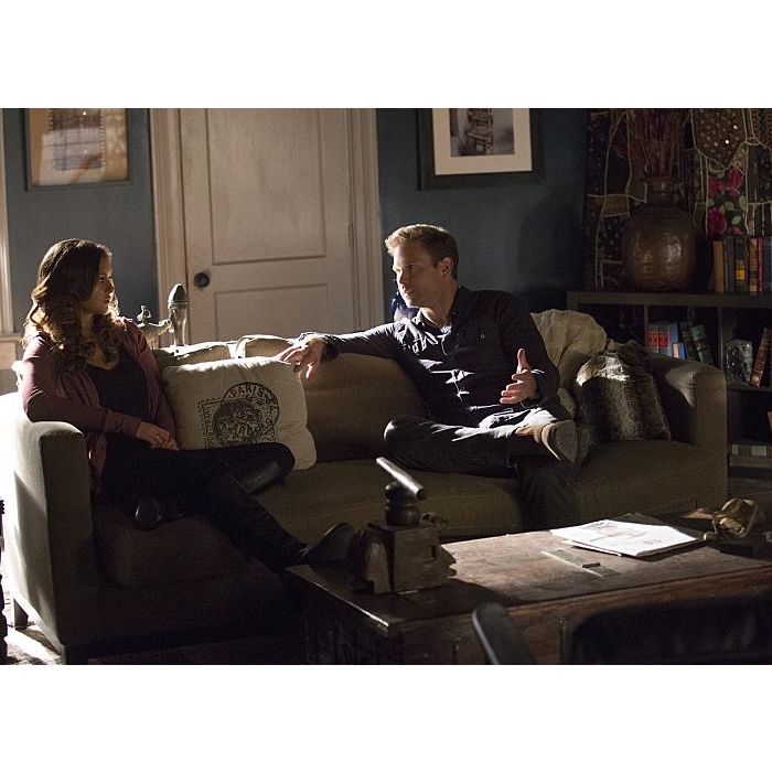  Em &quot;The Vampire Diaries&quot;, Alaric (Matthew Davis) precisar&amp;aacute; da ajuda de Elena (Nina Dobrev) para achar Jo (Jodi Lyn) 