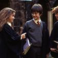 "Harry Potter e a Pedra Filosofal" sera lido por vários famosos em novo projeto de J.K. Rowling