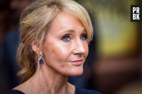 J.K. Rowling é acusada transfobia. Entenda o caso