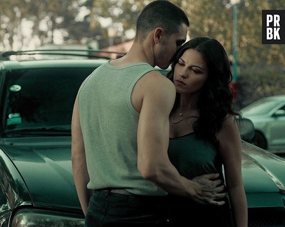 "Desejo Sombrio": Alejandro Speitzer é o par romântico de Maite Perroni em série de suspense da Netflix