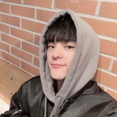Woojin, ex-Stray Kids, é acusado de assédio e assunto gera discussão no Twitter. Entenda