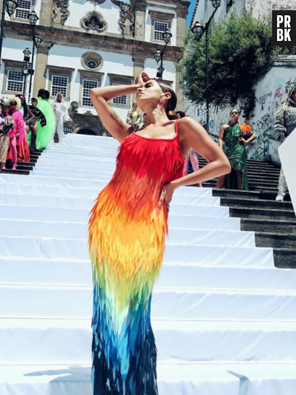 Anitta lança clipe de "Me Gusta" com bastante diversidade