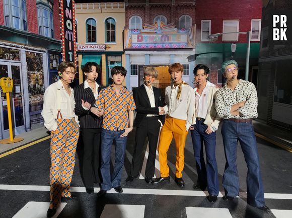 BTS pode ter convidado Ariana Grande para fazer parte de seu novo álbum