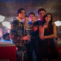 Tente acertar o signo do elenco de "Riverdale" neste quiz