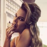 Fernanda Souza faz ensaio sensual e fala sobre o noivado com Thiaguinho