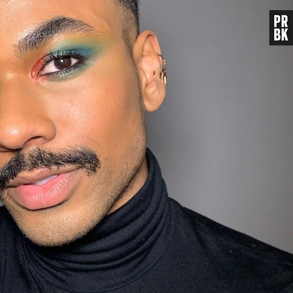 Tássio Santos é influencer de maquiagem especializada em pele negra