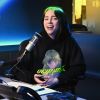 Billie Eilish conta que está solteita após viver um relacionamento abusivo