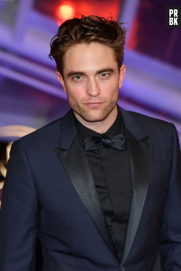 Este quiz vai revelar qual personagem do Robert Pattinson te chamaria pra sair