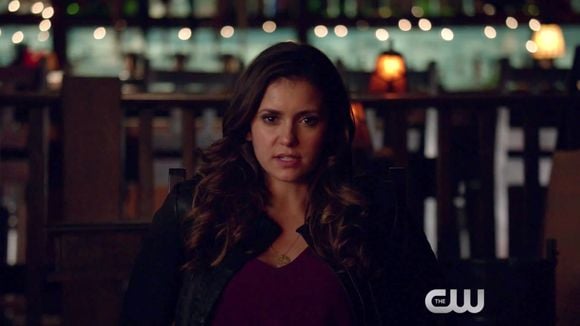 Na 6ª temporada de "The Vampire Diaries": Elena não consegue se declarar para Damon!