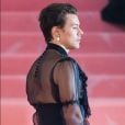 Até de costas, o look transparente de Harry Styles no Met Gala parou o coração de qualquer fã