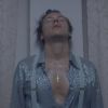 Harry Styles entregou tudo no clipe de "Lights Up"