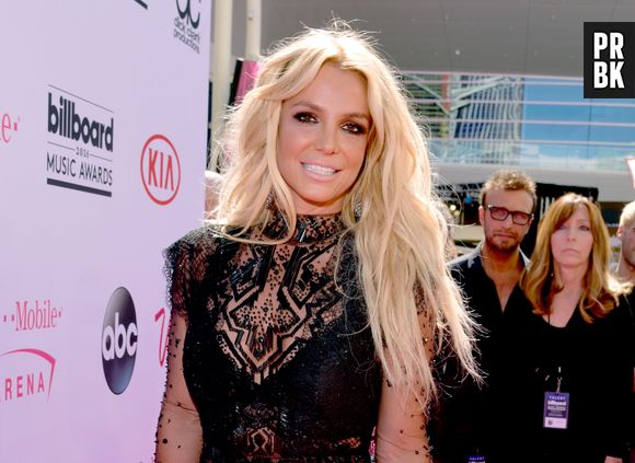 Britney Spears disse que estava medicada para controlar seu comportamento e era proibida de tomar decisões próprias sobre suas finanças e amizades