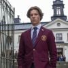 "Young Royals" conta a história de Wilhelm (Edvin Ryding), um jovem príncipe que se descobre no novo colégio interno que tem que frequentar